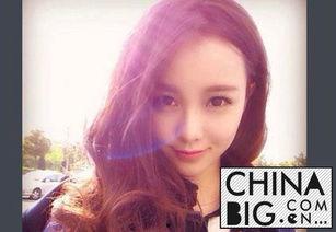 昕薇模特背景,时尚界的璀璨明珠，演绎青春风采